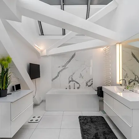Luxus Penthouse Am Kurfuerstendamm شقة